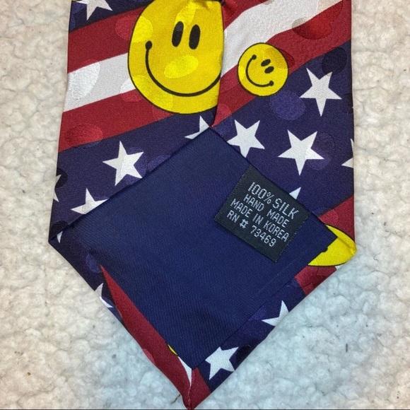 Vintage 90s Smiley Face Silk Tie - Picture 4 of 4